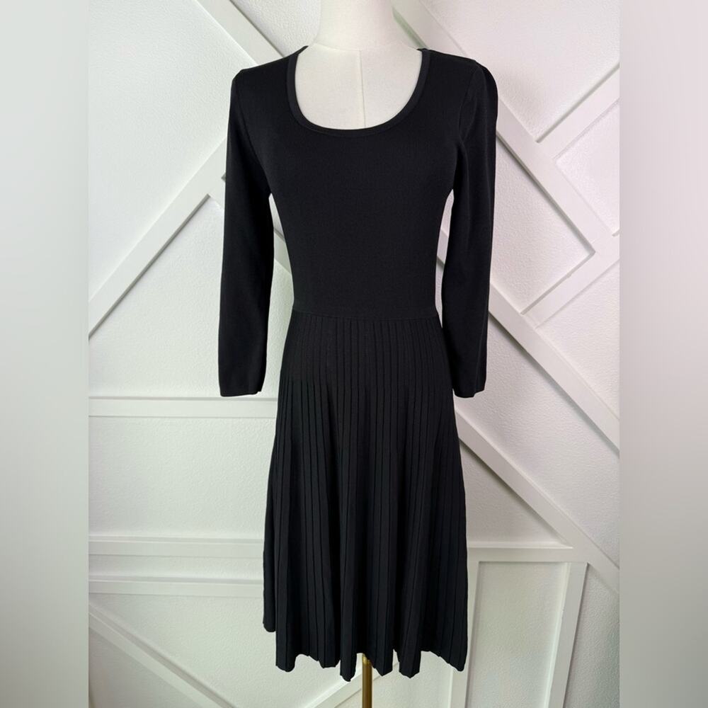 Carmen Marc Valvo Black Long Sleeve Knit Pleated Skirt Little Black Dress Sz Med